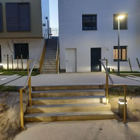Gorgeous New Apartment, 5mn Walk To Metro Line 5 *