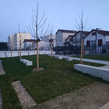 Gorgeous New Apartment, 5mn Walk To Metro Line 5 *